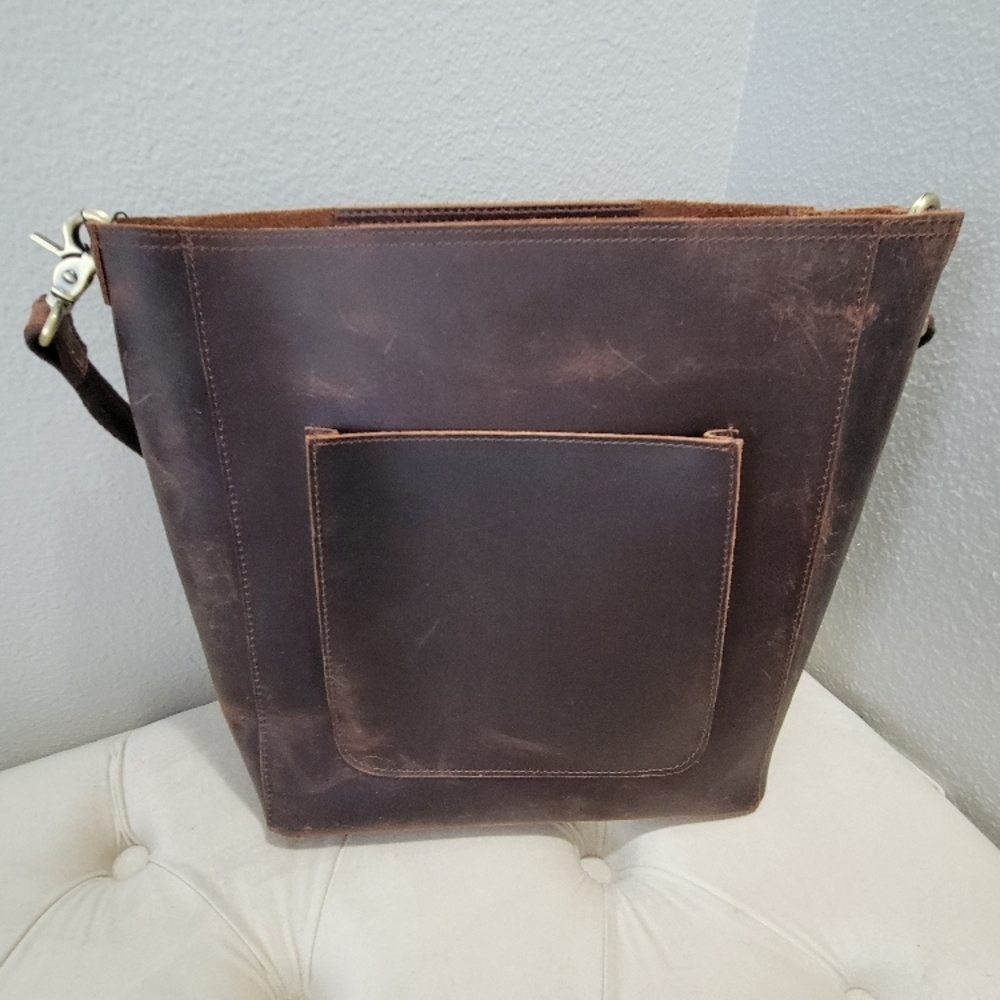 Classic Brown Leather Crossbody Tote - Unbranded